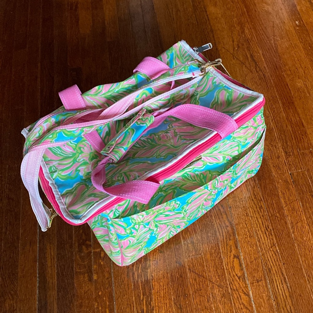 Lilly Pulitzer cooler 14x9x12” pre-owned still in good condition